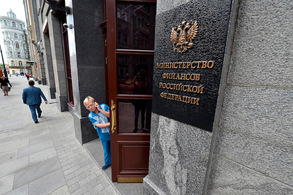 Россия поставила рекорд по продаже госдолга Россия поставила рекорд по продаже госдолга