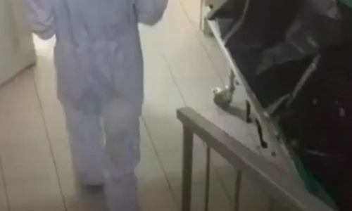 «Задыхались от запаха»: в «ковидной» больнице Таганрога рядом с палатами лежали пакеты с трупами «Задыхались от запаха»: в «ковидной» больнице Таганрога рядом с палатами лежали пакеты с трупами