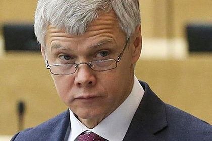 Участвовавший в испытании вакцины от коронавируса депутат объяснил заражение Участвовавший в испытании вакцины от коронавируса депутат объяснил заражение