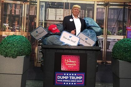 Знаменитый музей поместил восковую фигуру Трампа в мусорку Знаменитый музей поместил восковую фигуру Трампа в мусорку