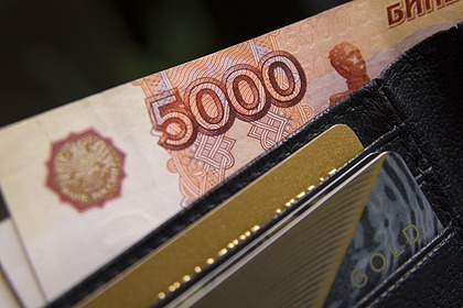 Подсчитаны зарплатные убытки россиян на пике карантина