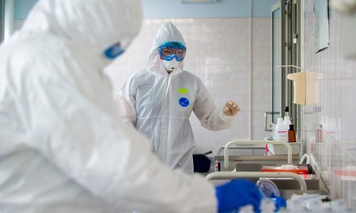 Новая мутация коронавируса может одинаково заражать как детей, так и взрослых Новая мутация коронавируса может одинаково заражать как детей, так и взрослых
