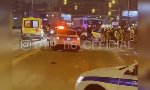 «Куча полиции» и трое пострадавших: на улице Чистопольская в Казани снова произошло серьезное ДТП «Куча полиции» и трое пострадавших: на улице Чистопольская в Казани снова произошло серьезное ДТП