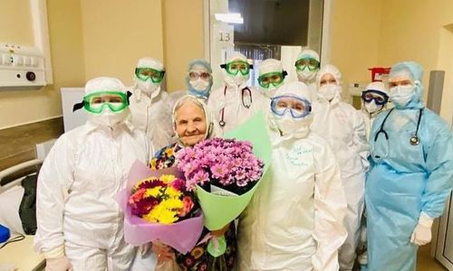 Казанские врачи вылечили 101-летнюю женщину от коронавируса