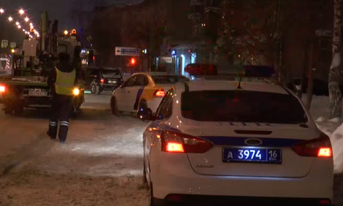 Пьяный мужчина на каршеринге устроил гонки с полицейскими в Казани Пьяный мужчина на каршеринге устроил гонки с полицейскими в Казани