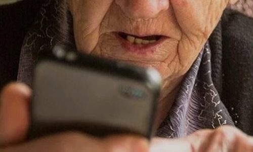 В Казани 83-летняя женщина хотела спасти сына от тюрьмы и осталась без 500 тысяч В Казани 83-летняя женщина хотела спасти сына от тюрьмы и осталась без 500 тысяч