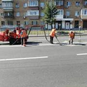 В Киеве отремонтировали километры трещин на дорогах В Киеве отремонтировали километры трещин на дорогах