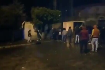 Протестующие в Ливане подожгли здание мэрии Протестующие в Ливане подожгли здание мэрии