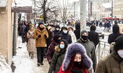 В Казани девушку арестовали на 10 суток за призывы пойти на протесты против задержания Навального В Казани девушку арестовали на 10 суток за призывы пойти на протесты против задержания Навального