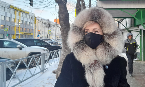 Женщину в магазине травмировали полицейские после ее отказа надеть маску