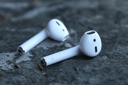 Мужчина проглотил во сне наушник AirPods Мужчина проглотил во сне наушник AirPods