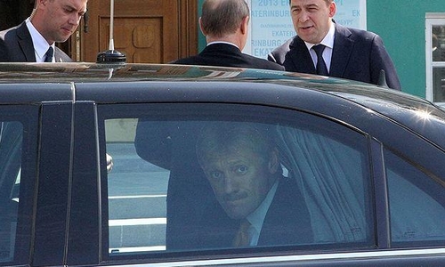 Служебная машина пресс-секретаря Путина Дмитрия Пескова попала в аварию
