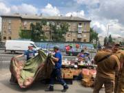 В Киеве демонтируют заборы у водоемов и штрафуют за нескошенную траву