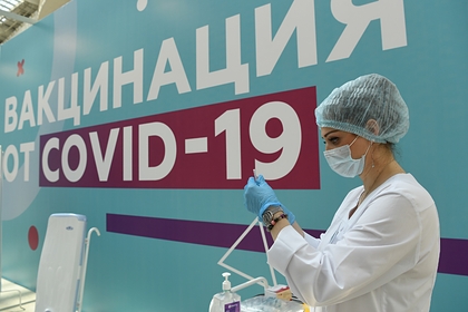 Российский онколог опроверг популярный миф о вакцинации против коронавируса