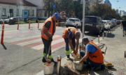В Киеве ремонтируют «лежачих полицейских» В Киеве ремонтируют «лежачих полицейских»