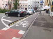 В Киеве впервые использовали новую технологию обустройства велодорожки В Киеве впервые использовали новую технологию обустройства велодорожки
