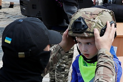 На Украине предложили послать подростков воевать с Россией На Украине предложили послать подростков воевать с Россией