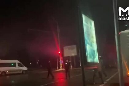 Стрельба силовиков по протестующим в Казахстане попала на видео Стрельба силовиков по протестующим в Казахстане попала на видео